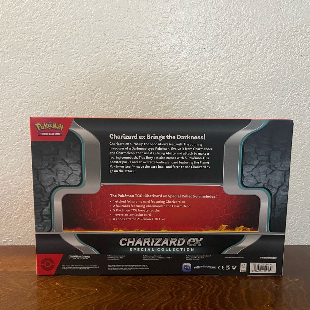 Pokémon TCG Charizard EX Special Collection Box - Picture 2 of 2